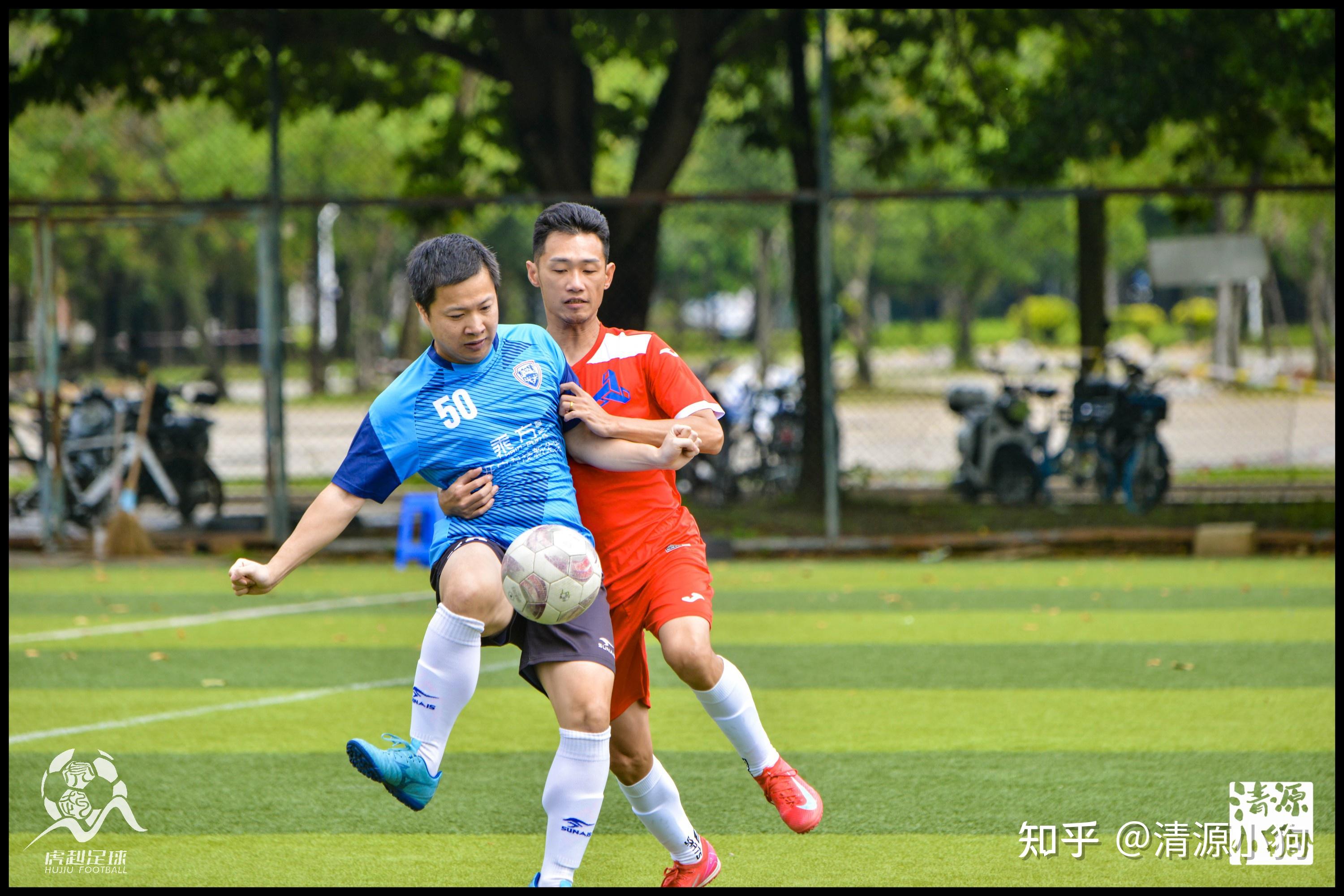 实力对决：国内足球赛事激情上演(实力球队)